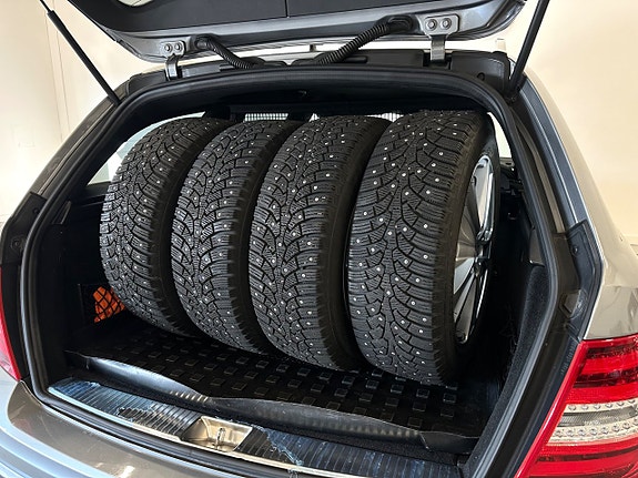 Mercedes-Benz C220 5 of 13