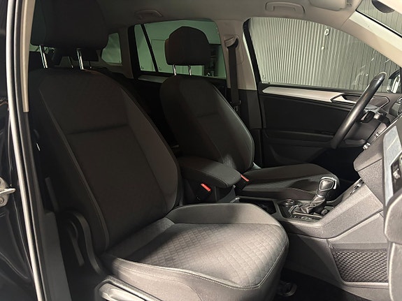 Volkswagen Tiguan 8 of 21