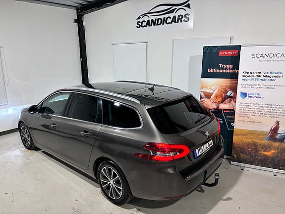 Peugeot 308 SW 13 of 30