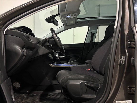 Peugeot 308 SW 22 of 30