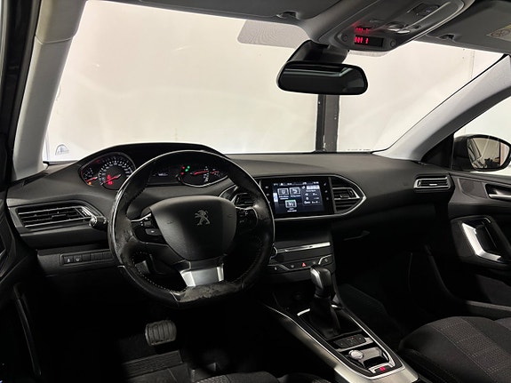 Peugeot 308 SW 19 of 30