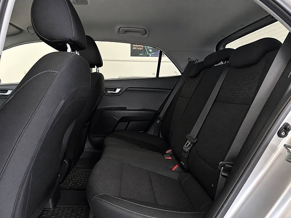 Kia Rio 8 of 14