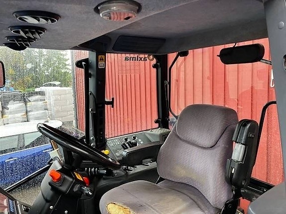 New Holland TM 135 RC 6 of 9
