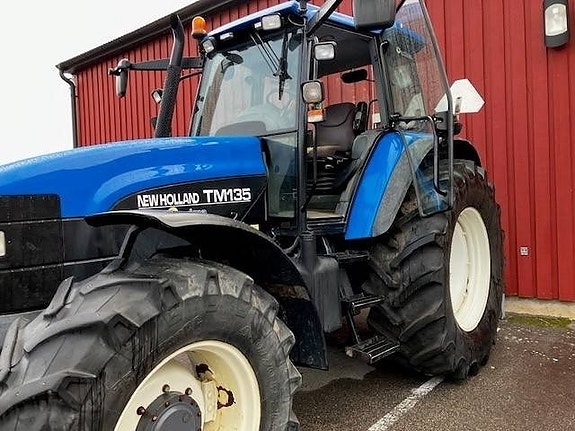 New Holland TM 135 RC 5 of 9