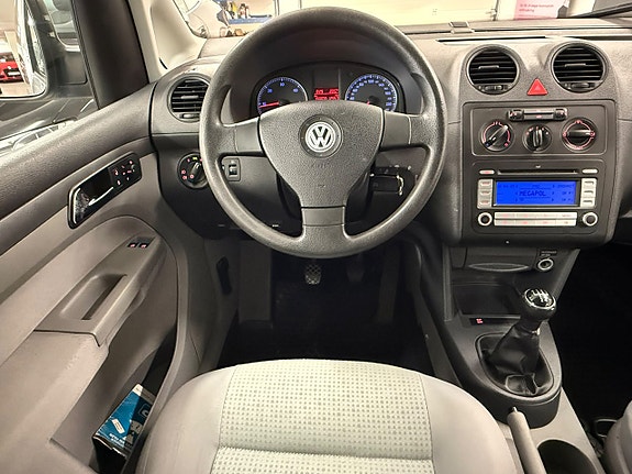 Volkswagen Caddy 18 of 22