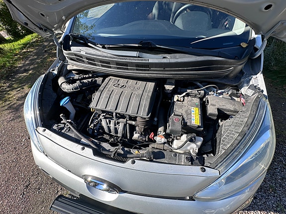 Hyundai i10 8 of 8
