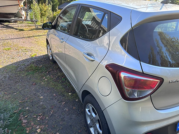 Hyundai i10 4 of 8