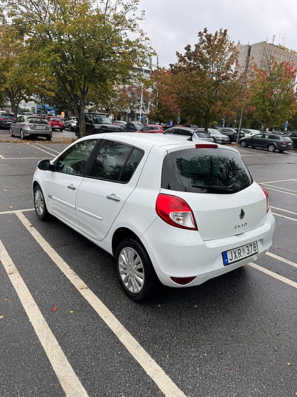 Renault Clio 5 of 6