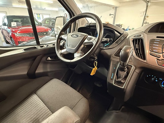 Ford Transit Custom 18 of 26