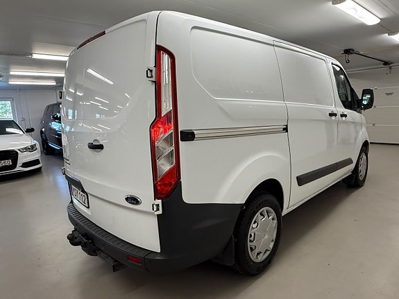Ford Transit Custom 8 of 26