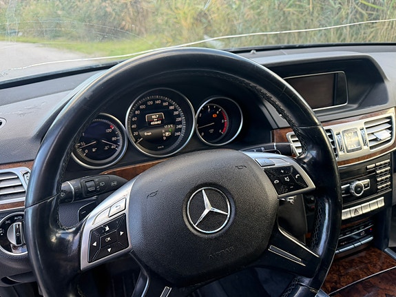 Mercedes-Benz E250 3 of 8