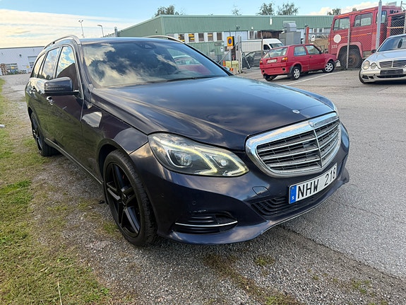 Mercedes-Benz E250 4 of 8