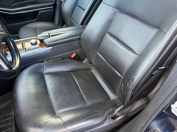 Mercedes-Benz E250 2 of 8