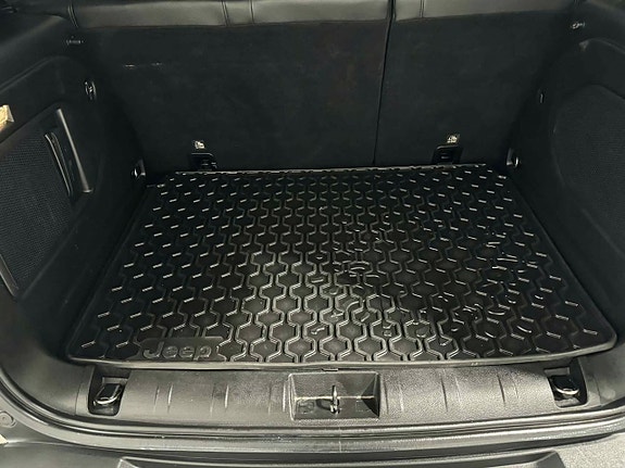 Jeep Renegade 14 of 14