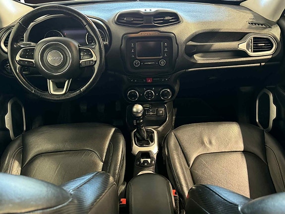 Jeep Renegade 8 of 14
