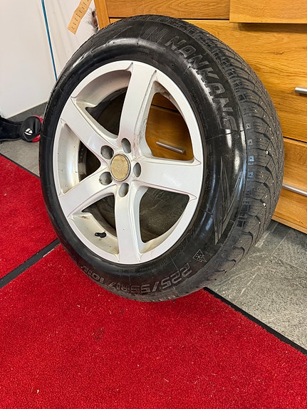 Product image 1 of 3