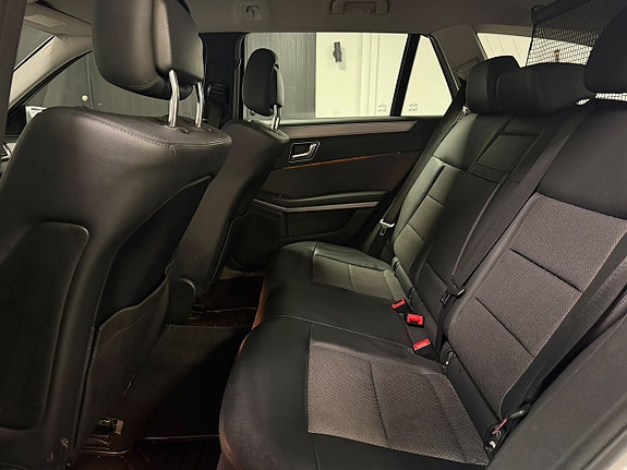 Mercedes-Benz E350 8 of 22