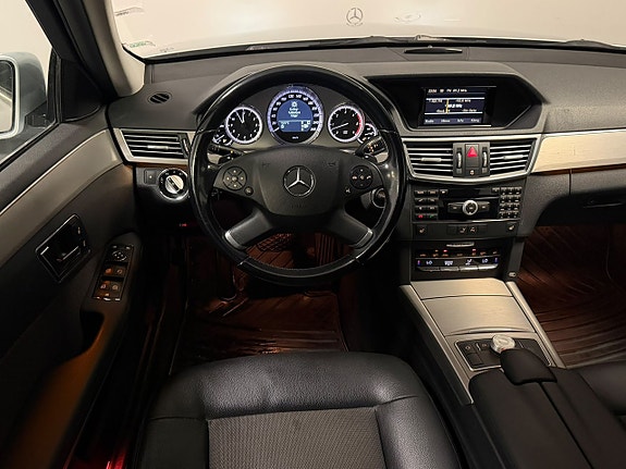 Mercedes-Benz E350 13 of 22