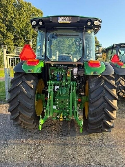 John Deere 5105M PQ+ TRAKTOR FR.LYFT 3 of 5