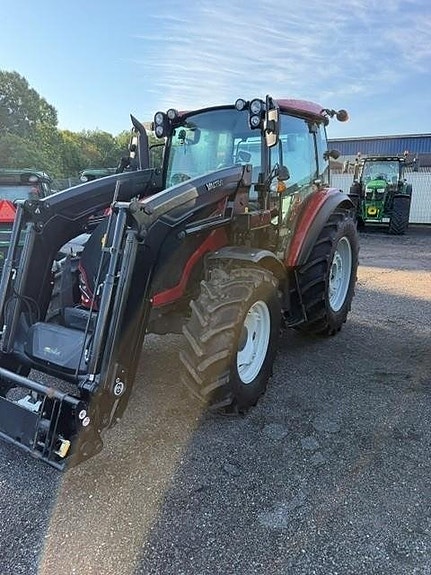 Valtra A95 TRAKTOR