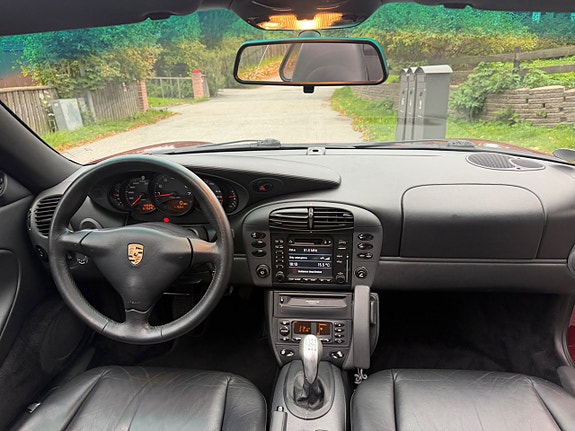 Porsche 911 Carrera 23 of 30