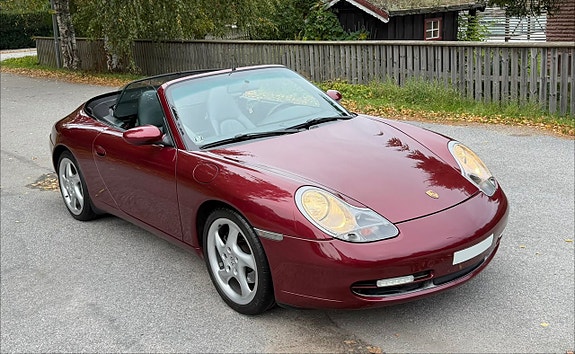 Porsche 911 Carrera 19 of 30