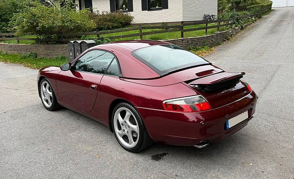 Porsche 911 Carrera 3 of 30