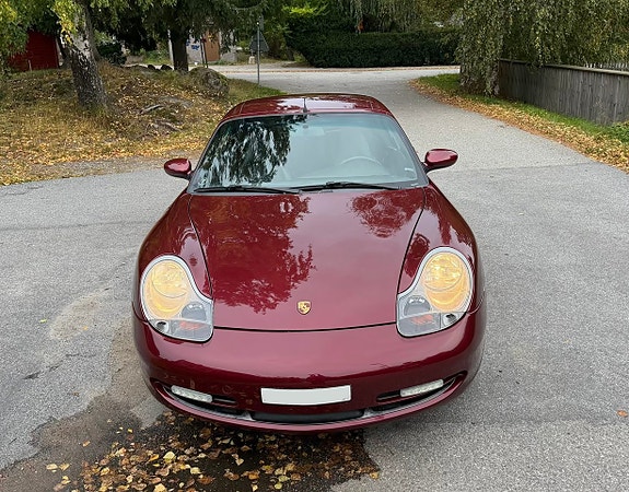 Porsche 911 Carrera 8 of 30