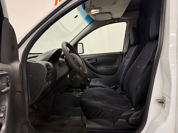 Opel Combo 16 of 24