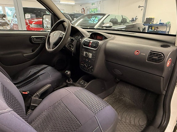 Opel Combo 19 of 24
