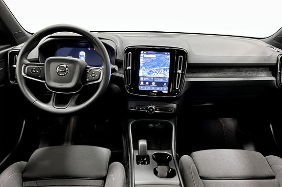 Volvo EX40 4 of 12