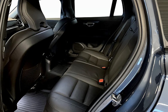 Volvo V60 8 of 9