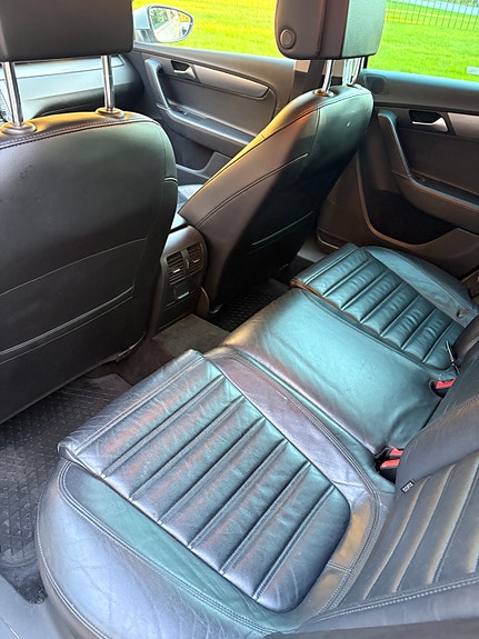 Volkswagen Passat 4 of 27