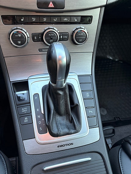 Volkswagen Passat 7 of 27