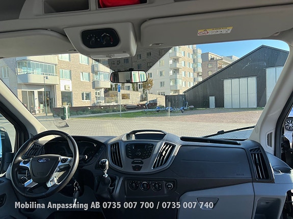 Ford Transit 28 of 30