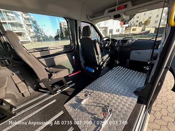 Ford Transit 26 of 30