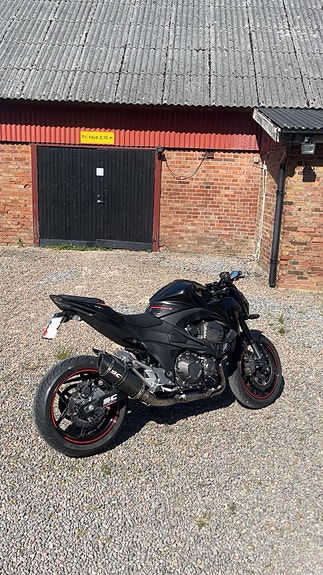 Kawasaki Z800e A2 2 of 3