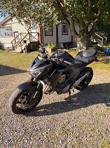 Kawasaki Z800e A2 3 of 3