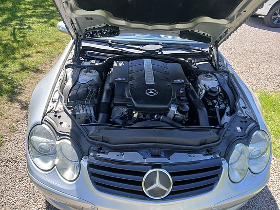 Mercedes-Benz SL500 4 of 9