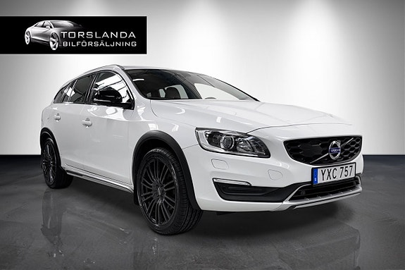 Volvo V60 Cross Country 4 of 14