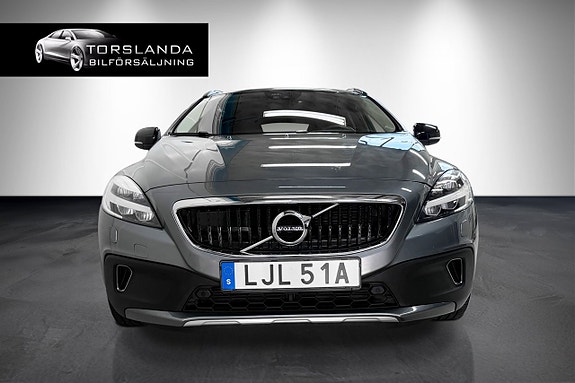 Volvo V40 Cross Country 13 of 14