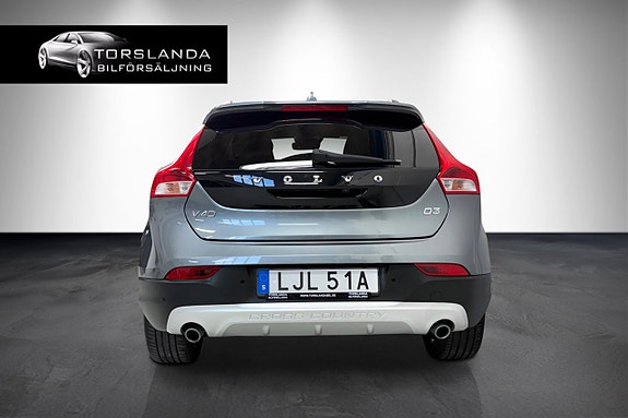 Volvo V40 Cross Country 14 of 14