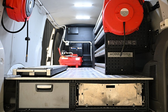 Volkswagen Transporter 12 of 30