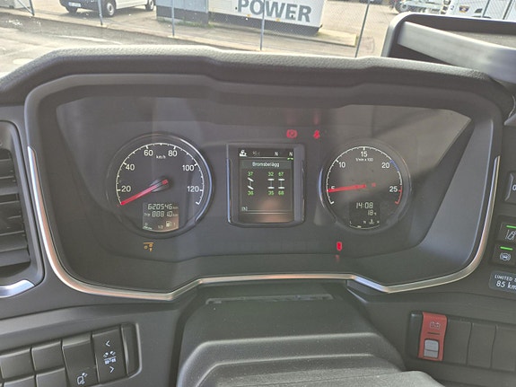 Scania R540 A6x2NA 8 of 10