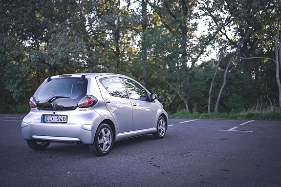 Toyota Aygo 6 of 23