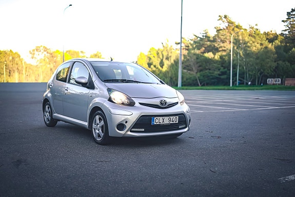 Toyota Aygo 8 of 23