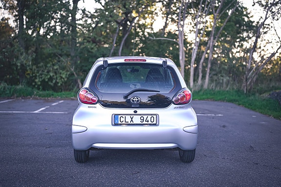 Toyota Aygo 4 of 23
