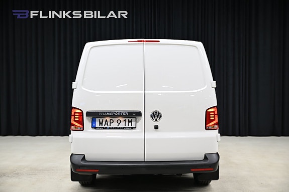 Volkswagen Transporter 12 of 28