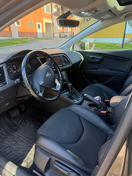 Seat Leon 3 of 5