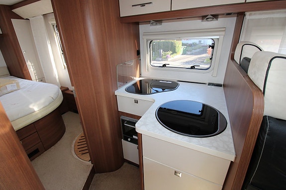 LMC I 745 Queenbed  Alde Dubbla AC 1 ägare 1 Års garanti 14 of 19
